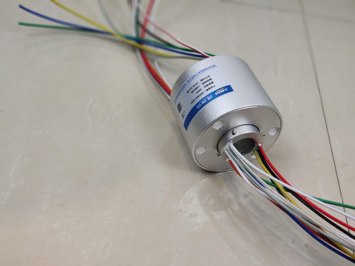 軍用導電滑環有什么工作原理？